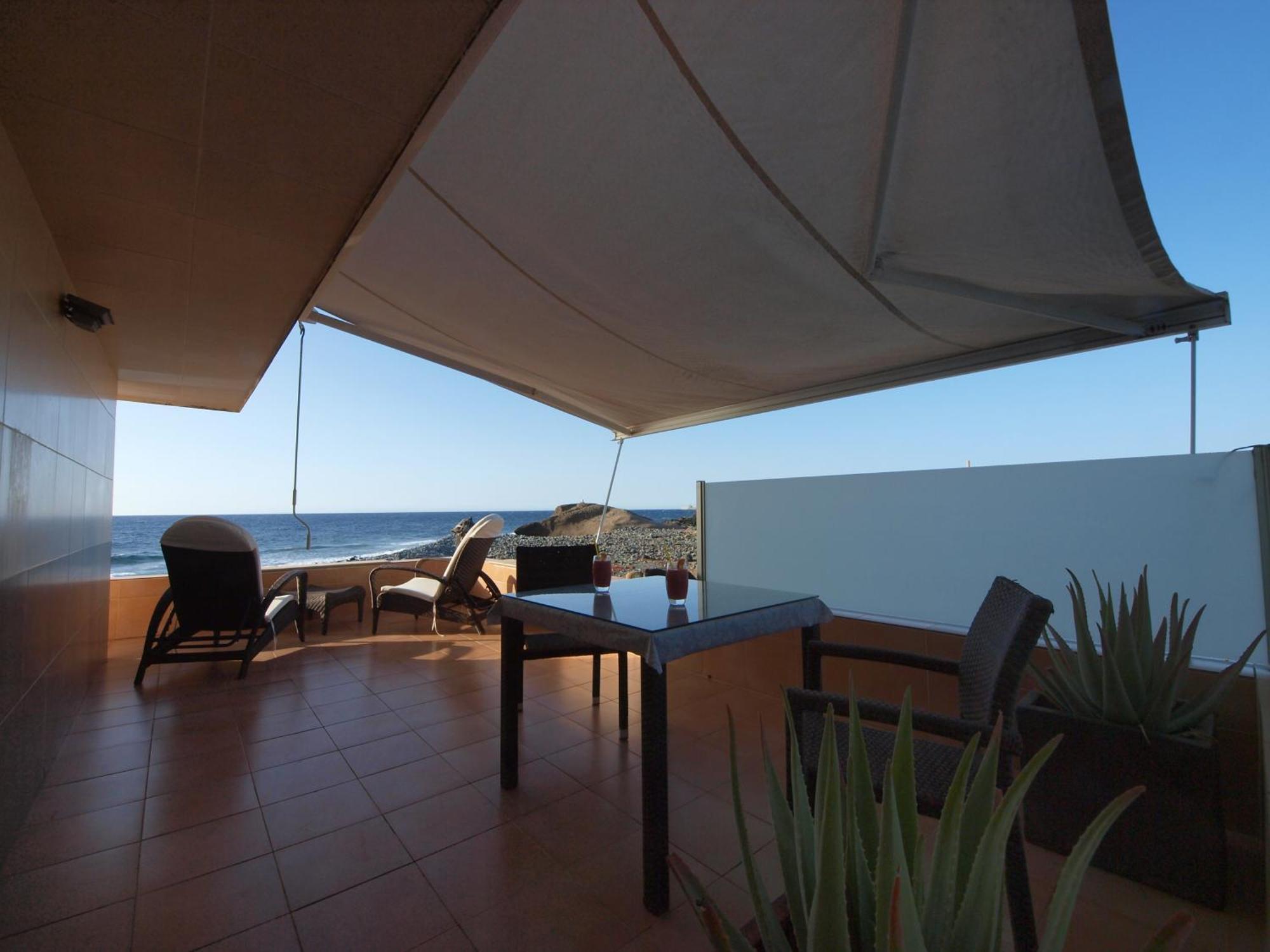 Апартаменты Sunrise Directly At The Sea Ла-Марета Экстерьер фото